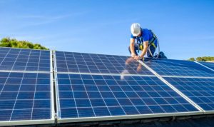 Installation et mise en production des panneaux solaires photovoltaïques à Chavanoz
